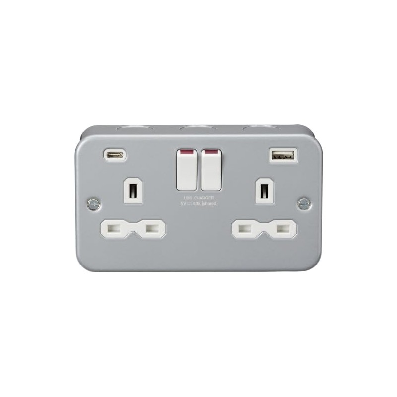 Knightsbridge Metal Clad 13A 2G SP Switched Socket with dual