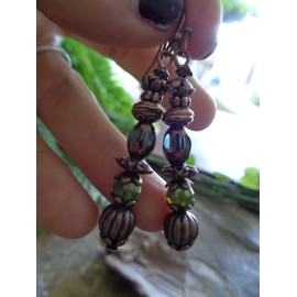 Small antique copper drops with crystal in green and copper on small attractive hooks. Beautiful romantic earrings in copper