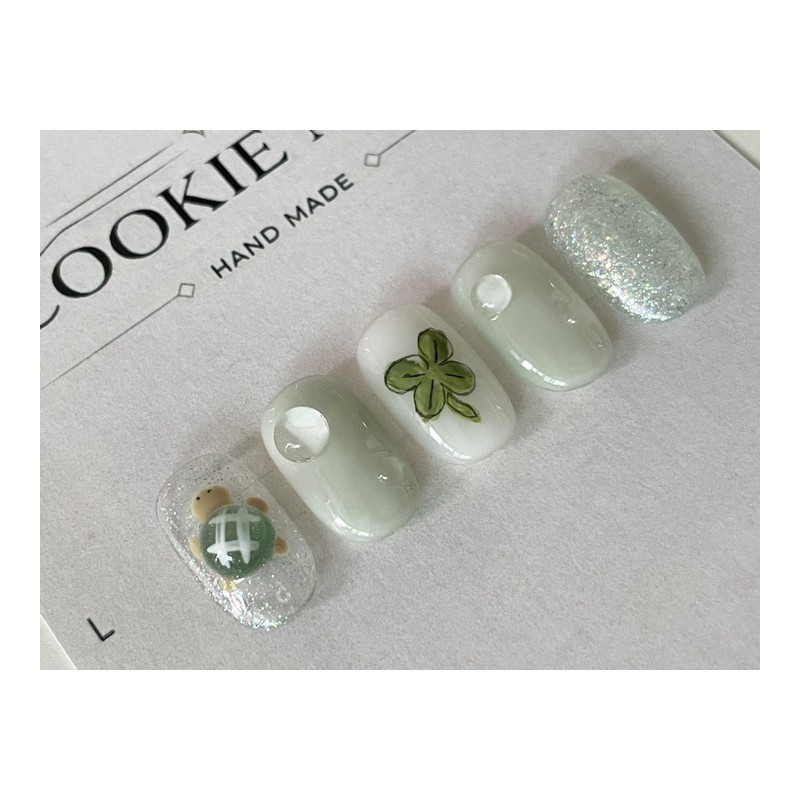 ⭐️ Spring walk with a turtle [Mint Turtle Nail Tips]