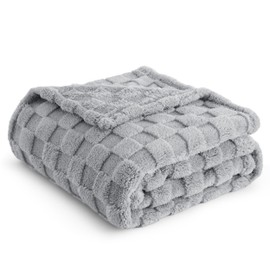Bedsure Fleece Throw Blanket for Sofa - Soft Cosy Checkered Blankets for Women and Girls, Fluffy Warm Single Throw for Bed, Grey, 130x170 cm