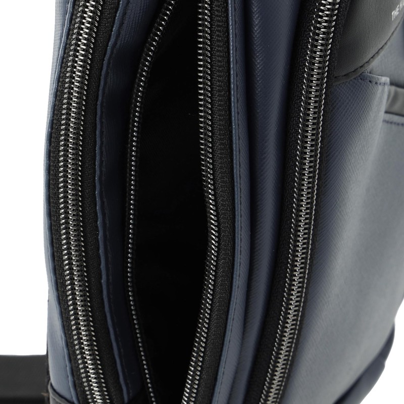 Lee Undead Body Bag, Multifunctional, Lightweight, Large Capacity, Town Casual,