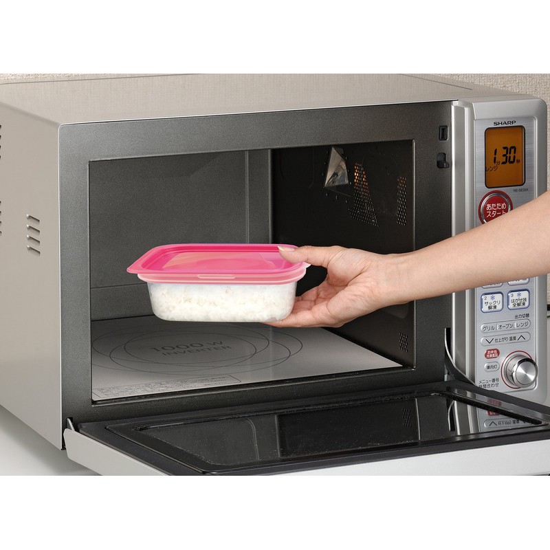 Inomata Kagaku “Rakuchin-Pack” Microwavable Containers, Microwavable With Lid Still On,