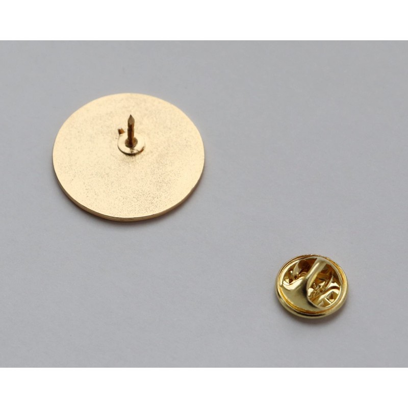 6 Bunsen Pin Badge Designed with Family Crest of Sengoku