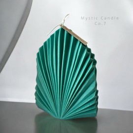 Hand Poured Palm Leaf Candle, Sculpture Candle, Birthday Gift, Easter Gift, Soy Wax Candle