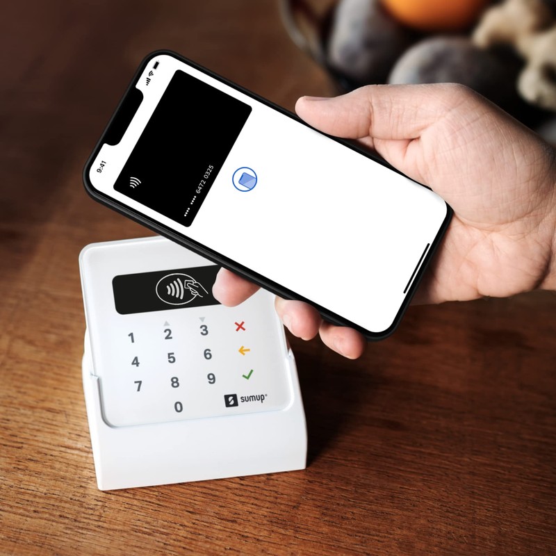 sumup Air mobile card terminal for contactless payments with Credit
