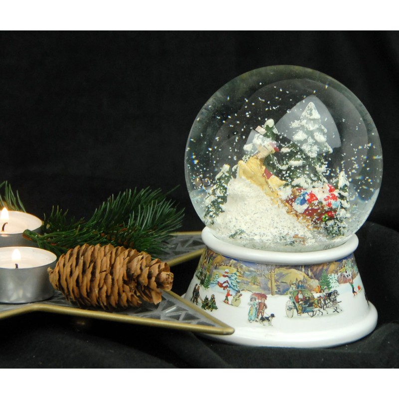 20201 Snow Globe Santa Claus Red Gift Sledge on Base