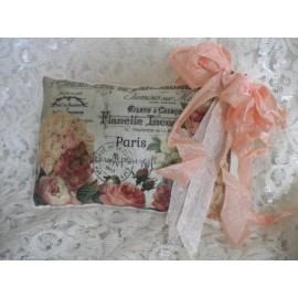 Unbranded Lavender Potpourri Sachet:  Beautiful French Flowers