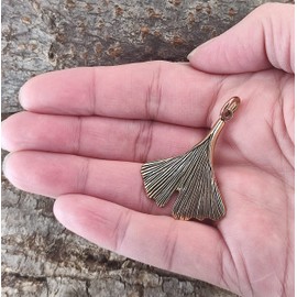 Kiss of Leather Ginkgo Leaf Pendant Bronze No. 2, Bronze