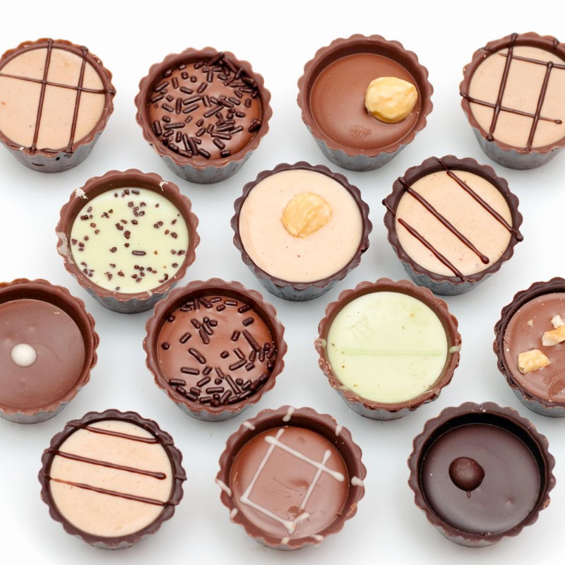 Puyeipt Mini Peanut Butter Cup Mold, Bite Size Silicone Chocolate