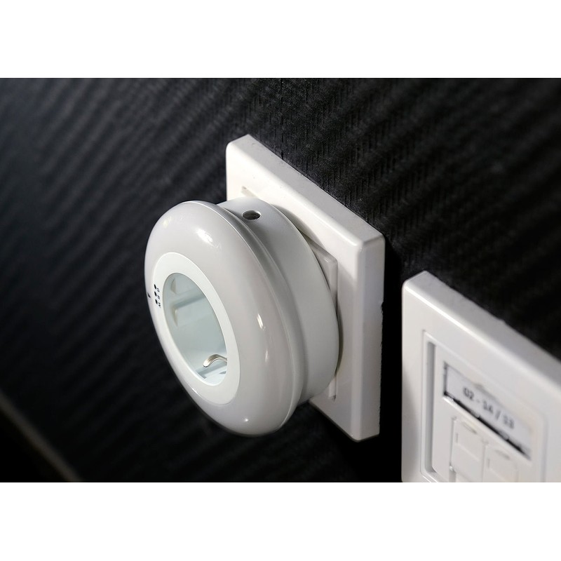 revolt Bedroom Night Light: LED Night Light with Twilight Sensor