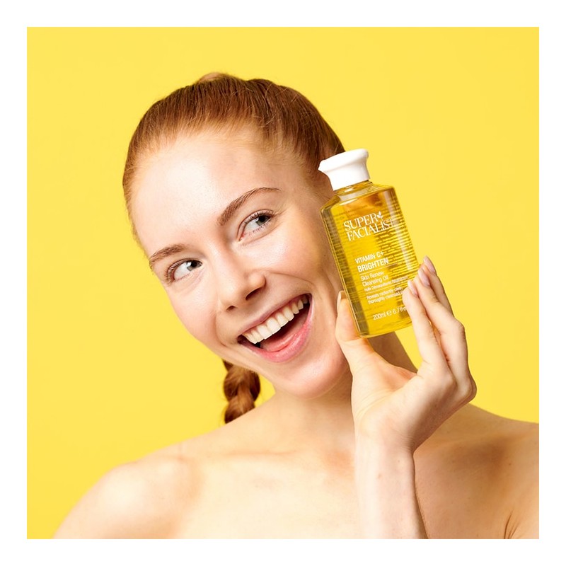 Super Facialist Vitamin C Skin Renew Cleansing Oil