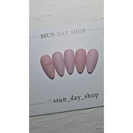 Pink lace nails - please inquire for short & long types / 핑크레이스 네일 - 숏&롱 타입은 문의주세요