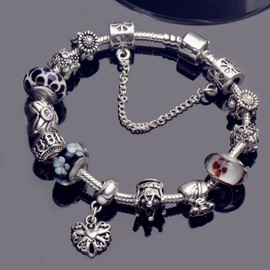 A TE® JW-B110 Charm Bracelet / Glass Beads / Flower Heart / Women's Gift, Base Metal