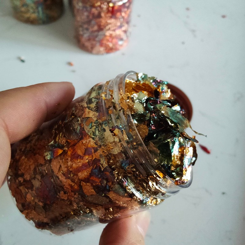 JINRUISI Gilding Flakes Variegated Gold Foils Leaf Flakes Gilding Craft
