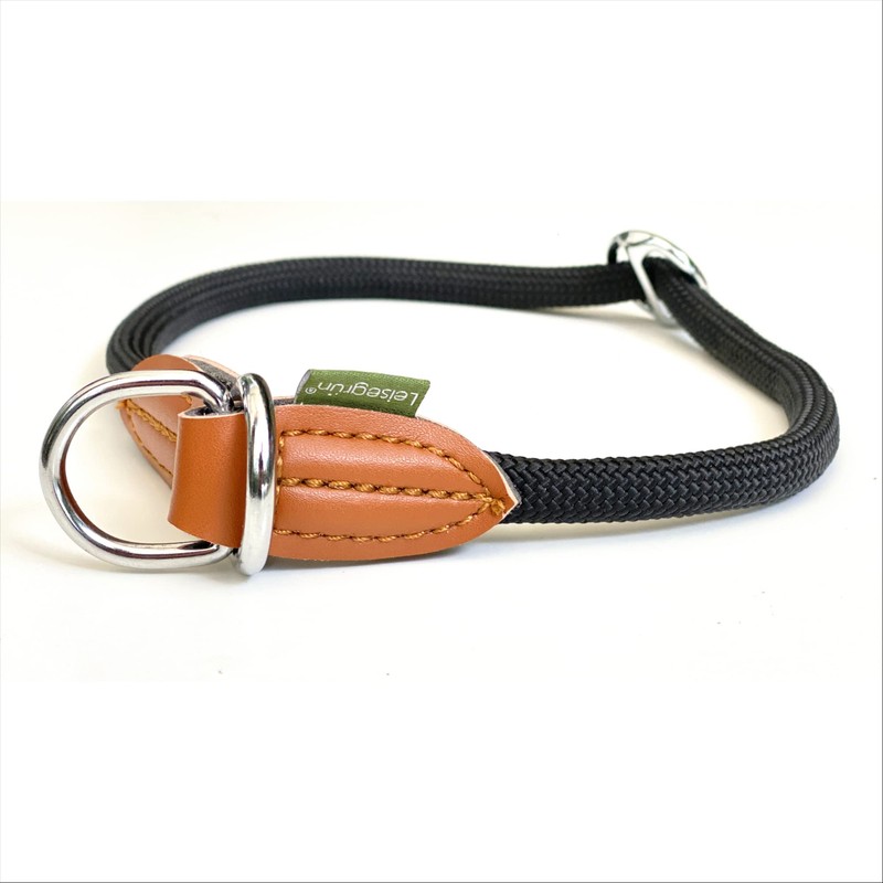 Leisegrün Adjustable Paracord Dog Collar | Nylon Collar | Model
