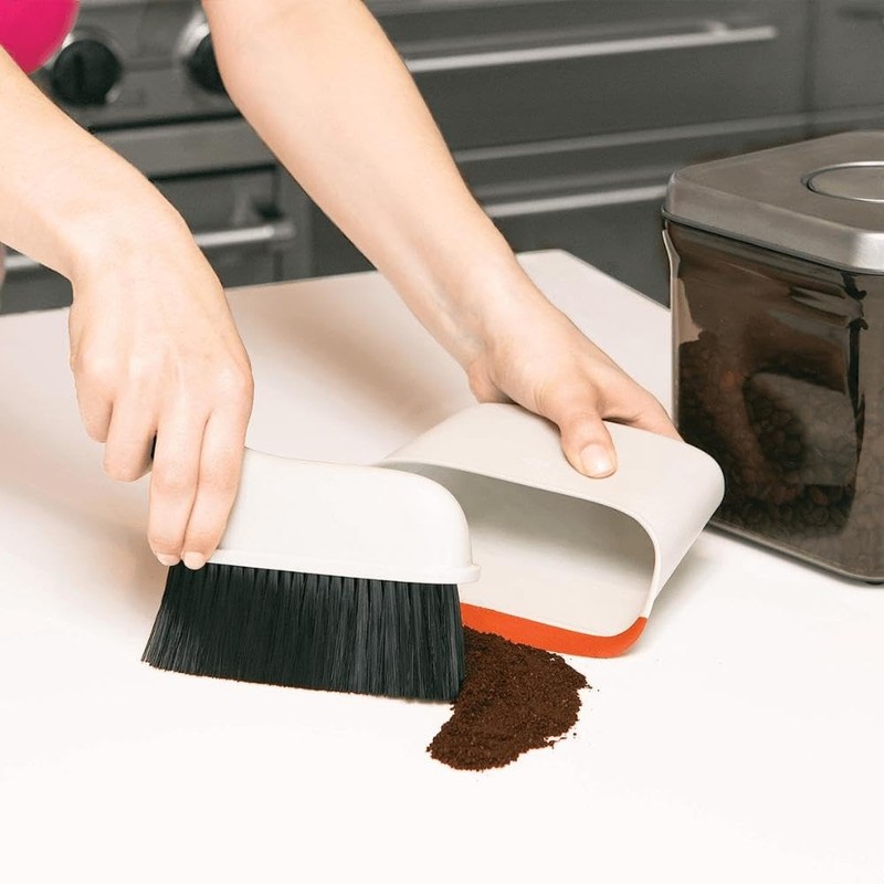 OXO Good Grips Compact Dustpan and Brush Set