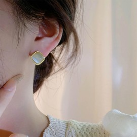 Inateannal Vintage Opal Square Stud Earrings Square Moonstone Earrings Gold Opal Square Earrings Minimalist Geometry Stud Earrings Jewellery for Women and Girls, Opal