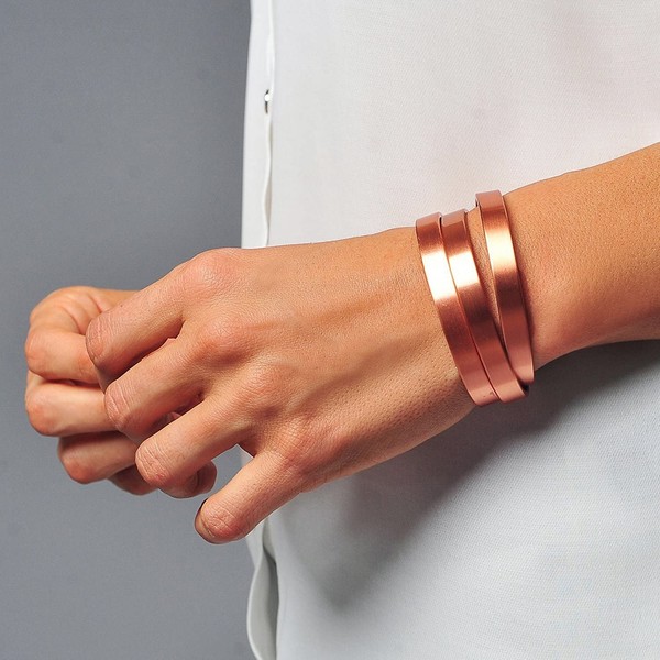Earth Therapy Pure Copper Shiny Minimalist Bracelet – Adustable Sizing - for Men & Women