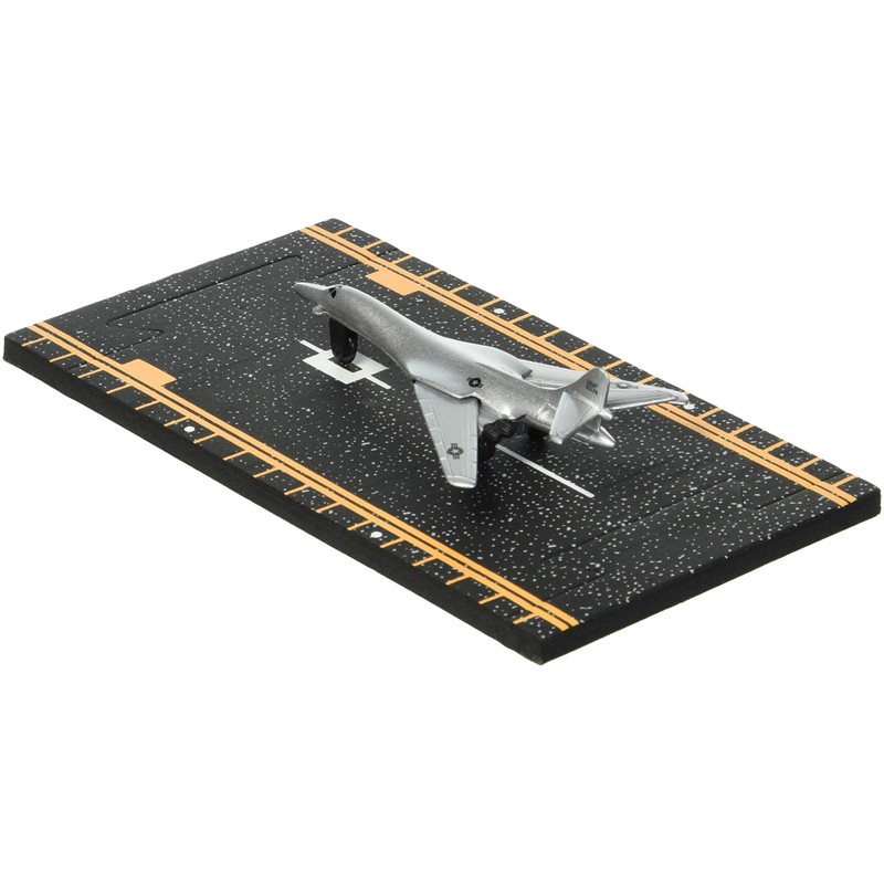Hot Wings B-1 (with silver markings) with Connectible Runway