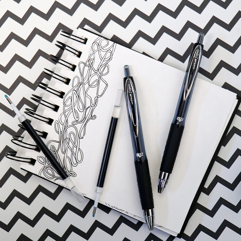 uni-ball UMN-207 SigNo 207 Rollerball Gel Pens. Premium Retractable Medium