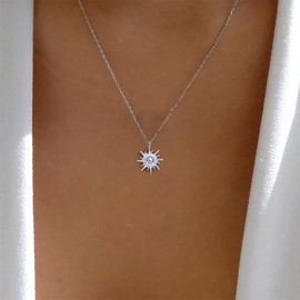 TseenYi Boho Sun Pendant Necklace Silver Sunflower Pendant Necklace Sun Charm Necklace Sunburst Necklace Small Sunfloral Choker Necklace Statement Jewelry for Women and Girls