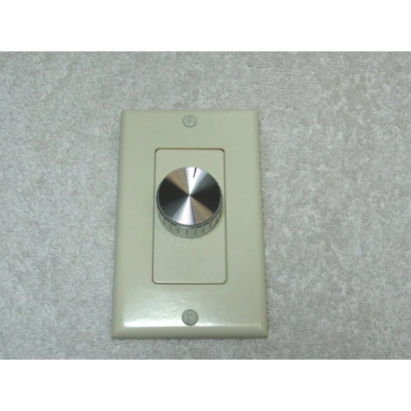 Russound Silver Knob & Almond Decora Wall Plate for 6mm