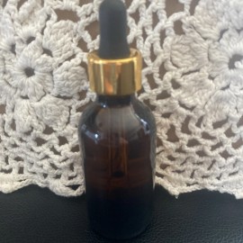 Unbranded 100% Natural Sapuyulo Oil helps prevent hair loss and dandruff