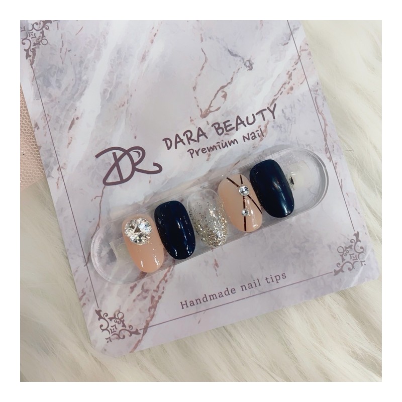 Next day delivery⭐V-cut stone gorgeous nails⭐ / 다음날발송⭐브이컷스톤 화려한네일⭐