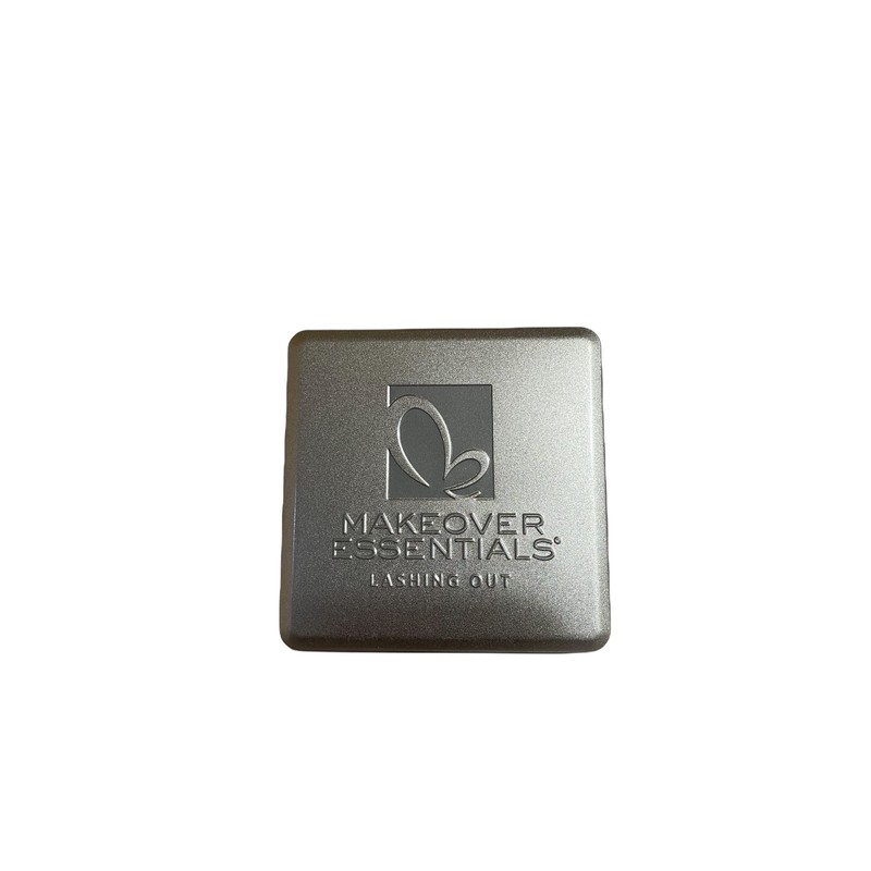 Makeover Essentials Lashing Out Girls Day out Eyeshadow &1 Pair