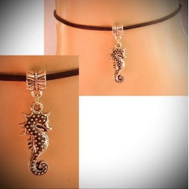 Seahorse Choker Statement Chunky Rhinestone Necklace for Women Silver Beach Handmade Women Chain Black Pendant