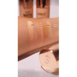 Set De Maquillaje : Base Liquida Soft Matte Spf 30 + Primer