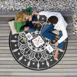 NUU GARDEN Round Outdoor Rug 5'x5' Outdoor Plastic Straw Rug, Plastic Camping Rugs, Straw Rug Indoor Outdoor Rugs Carpet for RV, Deck, Balcony, Porch, Picnic, Beach, White & Black