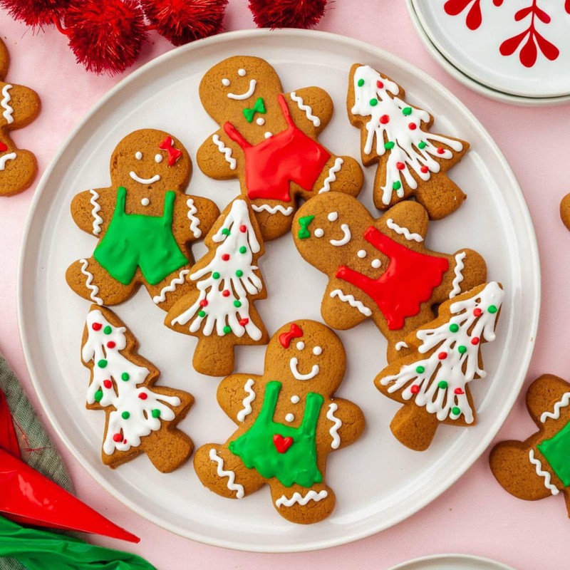 PTaizjjz 3pcs Gingerbread Man Cookie Cutters Set,Stainless Steel Christmas Cookie