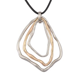 GelConnie - Collar con cordón de piel de revestimiento múltiple con colgante de madera, joyería clásico, bohemio, suéter largo, para mujeres y hombres, Cuero sintético, Sin piedra preciosa