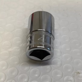 Snap-on Tools USA NEW 1/2" Drive 17mm Metric Shallow 6 Point Chrome Socket TWM17