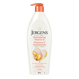 Jergens Revitalizing Vitamin E Moisturizer & Body Lotion for Dry Skin (620 mL)