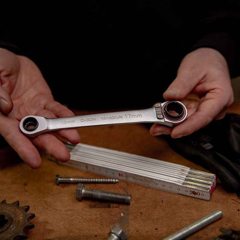 4 in 1 Ratchet Wrench with Through Ratchet Function |