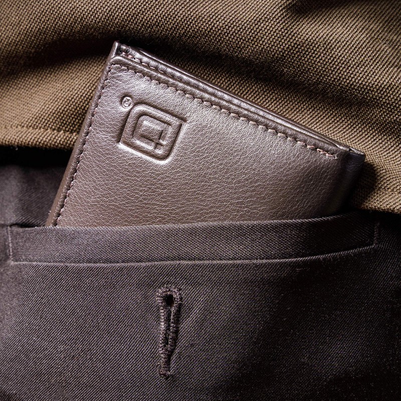 ID Stronghold Men's Leather Trifold Wallet - RFID Blocking -