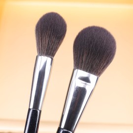 Vela.Yue Makeup Brush Set 2 Powder Brushes Highlight Brushes for Powder Highlighter Blush Powder Loose and Pressed