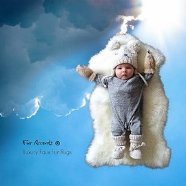 Faux Sheepskin Accent Rug - Single Pelt - Soft - Shag - 100% Animal Friendly - Fur Accents - USA (2'x3', Ivory - Off White)