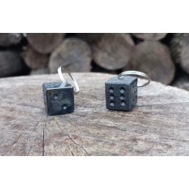 DailyCraftsmanship Metal Die Keychain Hand Forged 6 Sided Die Hand Made Keychain|Keyri