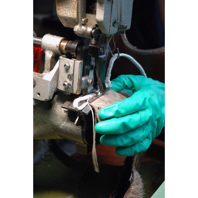 Spanish Curved leather 1,5 Liter Wineskin. Dark Dye bota bag