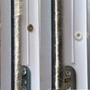7.5 x 122mm Concrete Screw White Head Door Frame Fixing