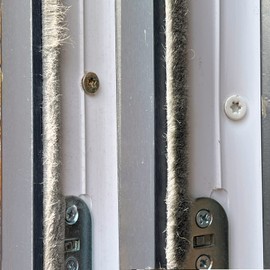 7.5 x 122mm Concrete Screw White Head Door Frame Fixing Countersunk BZP Zinc Torx 7.5mm (25 pcs)