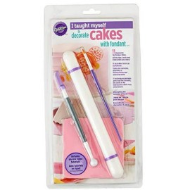 Wilton"I Taught Myself To Decorate Cakes With Fondant" Book Set - Fondant Cut...