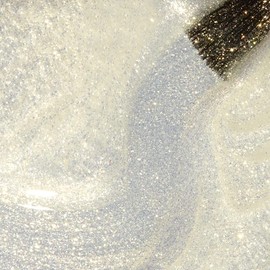 OPI INFINITE SHINE 15ML SNOW HOLDING BACK