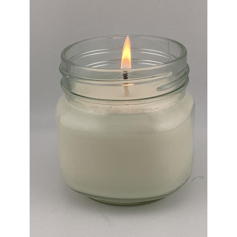 Freyburg Farms Fresh Linen Candle
