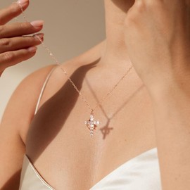 Rhinestone Crown & Cross Pendant Necklace for Women & Men, Fashion Jewelry for Party, Daily Clothing, Trendy Jewelry for Christmas Fall Outfits - Color: Rose Gold