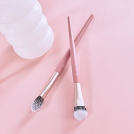 Be of highlighter + 2 multi-use brushes set / 비오브 하이라이터+멀티유즈 브러쉬 2개 세트