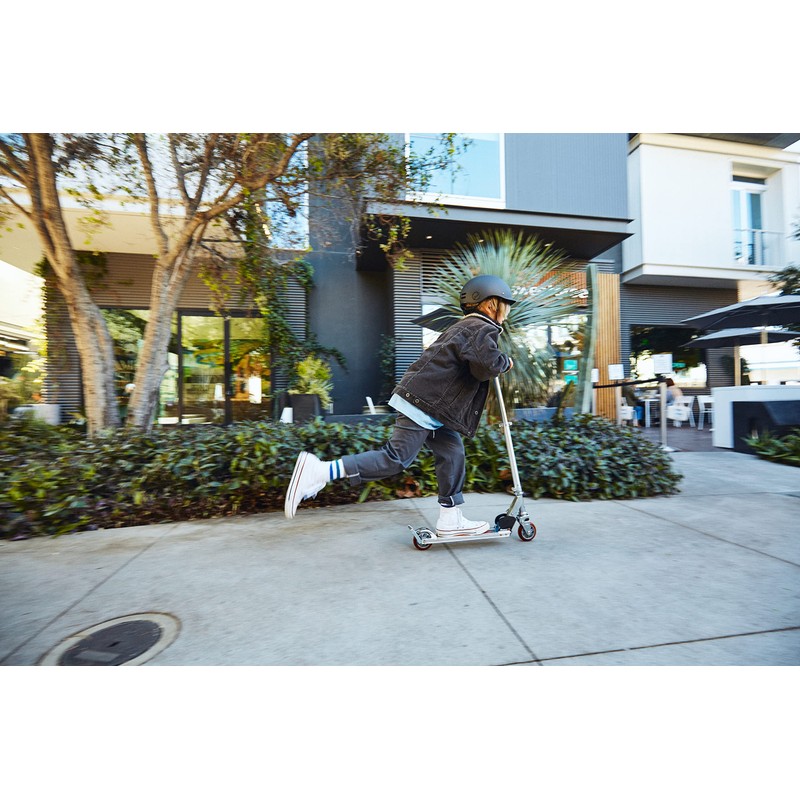 Razor A2 Kick Scooter for Kids – Wheelie Bar, Foldable,